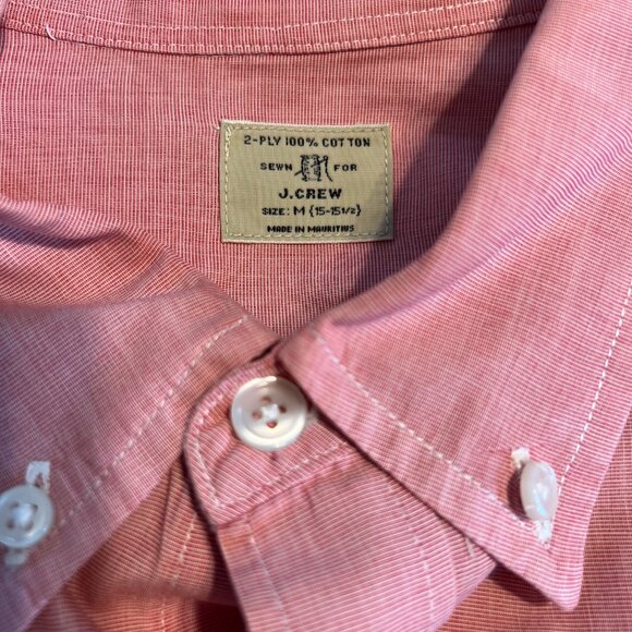 🧺 J.Crew Men’s Slim Fit Button-Down Shirt – Salmon Pink Oxford (M) - Picture 3 of 4